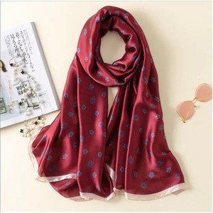Hijab Chiffon Estampado com Seda