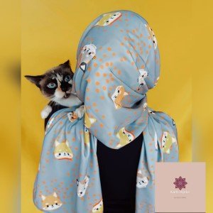 Hijab estampado com gato