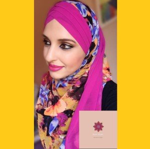 Hijab Trançado Estampado com lateral pink